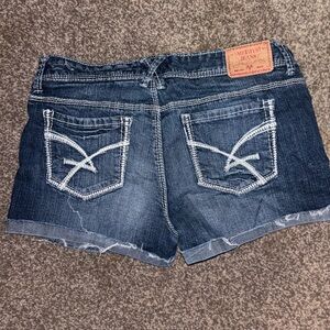 Amethyst Jeans size 11 Women's Distressed Denim Shorts